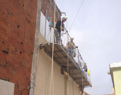 Instalación tabique pluvial Barcelona